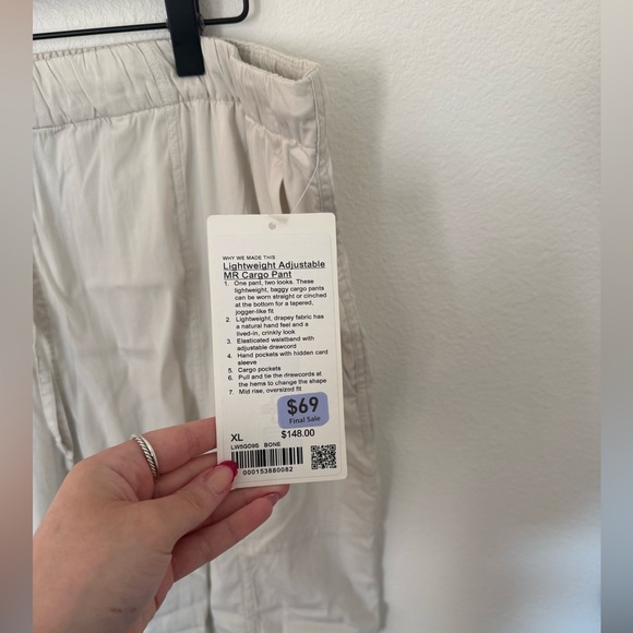 Lululemon adjustable cargo pant - Picture 4 of 6